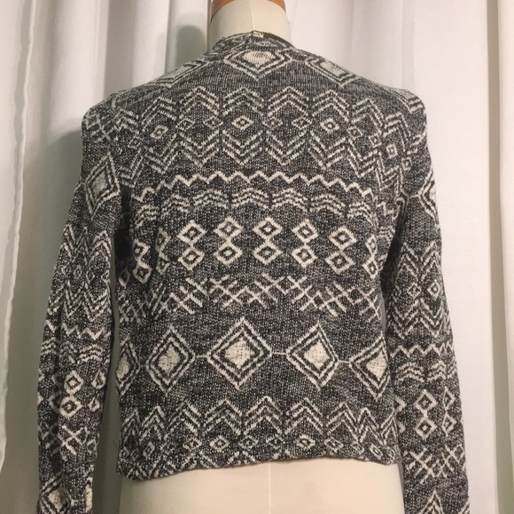 Comfy Patterned Sweater - Picture 4 of 5